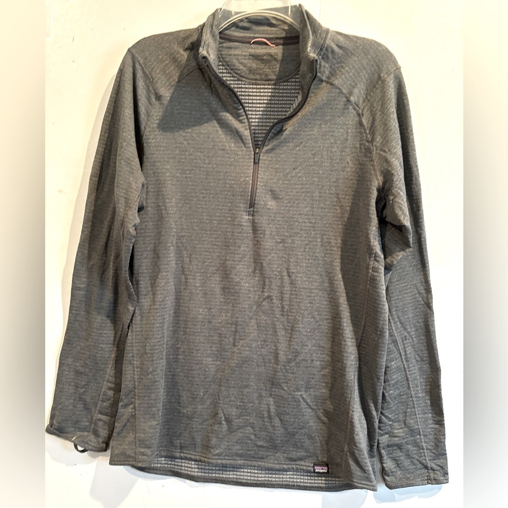 PATAGONIA Gray Capilene Baselayer Quarter Zip TOP